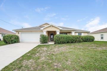 1622 NW 19th St Cape Coral, FL 33993